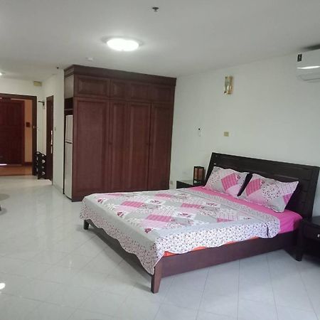 View Talay 2 Suite Apartments Haat Jomtien Eksteriør bilde