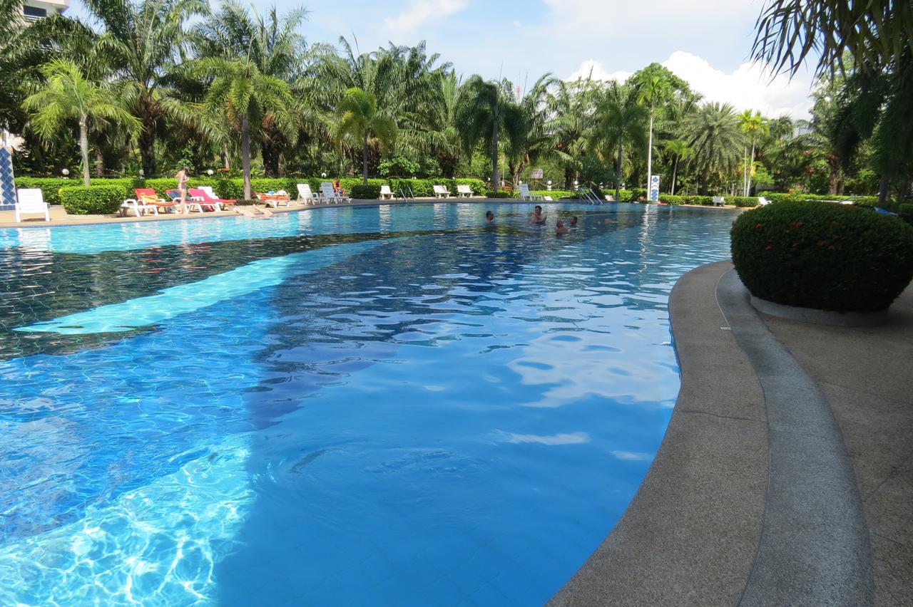 View Talay 2 Suite Apartments Haat Jomtien Eksteriør bilde